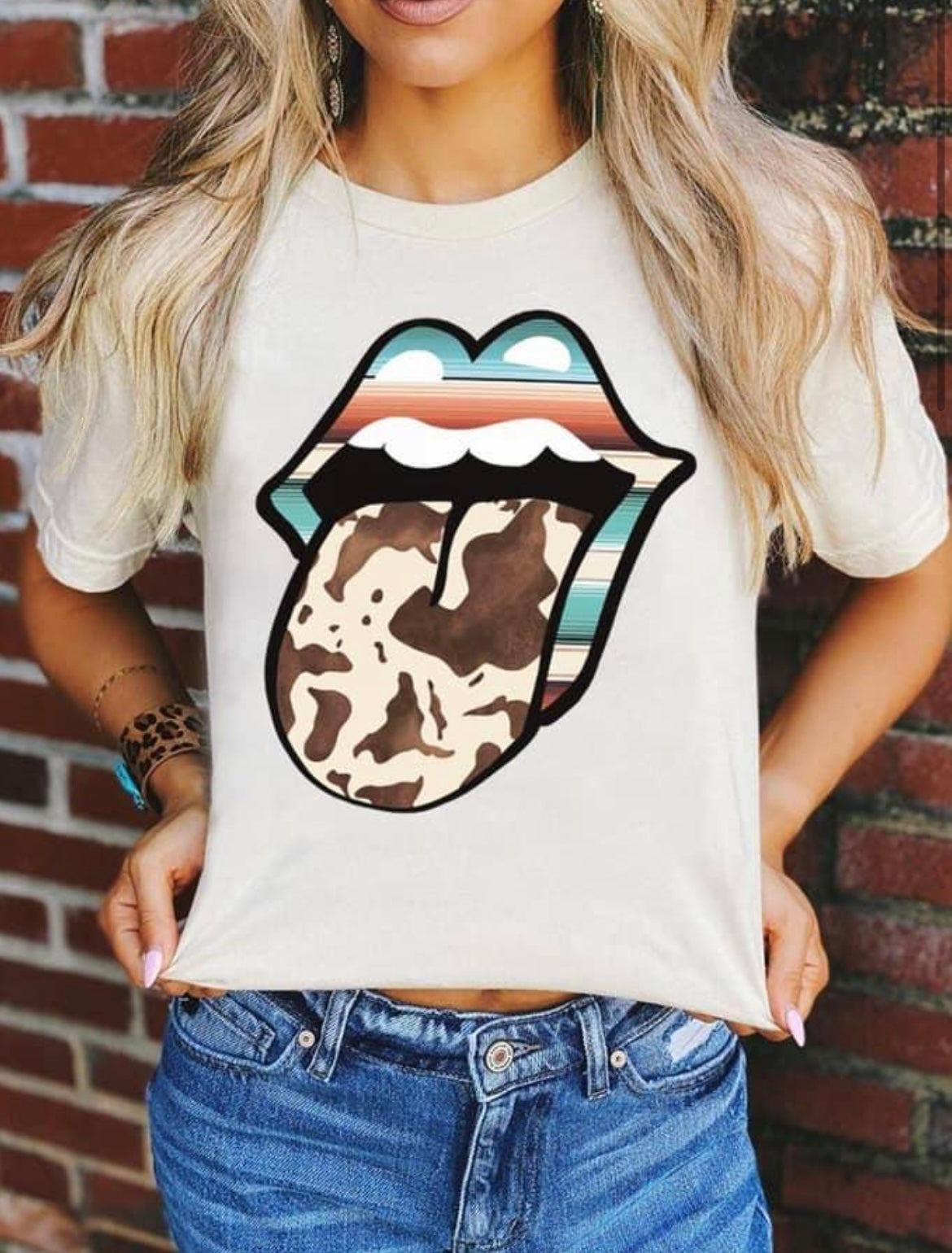 Serape lips Tee